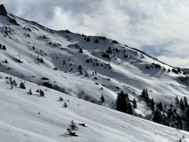 Engelberg turizm beldesi - İsviçre 'nin Obwalden Kantonu (Kanton Obwald, Schweiz)