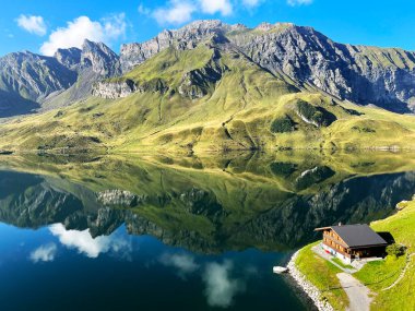 Uri Alp Dağları 'ndaki Melchsee ya da Melch Gölü, Kerns - Obwalden Kantonu, İsviçre (Kanton Obwald, Schweiz)