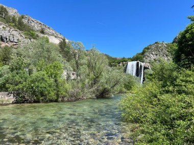 Şelale Topoljski Buk veya Krcic Şelalesi (Knin, Hırvatistan) - Wasserfall Topoljski Buk oder Krcicfall (Knin, Kroatien) - Vodopad Topoljski buk, Slap Krcic ili Veliki şaplak (Knin, Hrvatska)