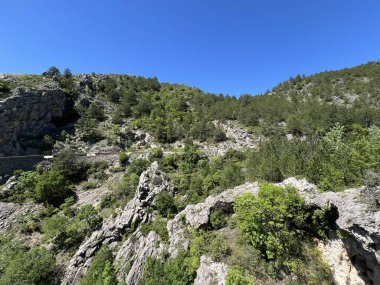 Krcic Kanyonu 'nda eğitim yürüyüşü patikası (Kayda değer Peyzaj 