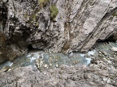 Glacier Gorge Rosenlaui veya Rosenlauischlucht, İsviçre (UNESCO Dünya Mirası) - Gletscherschlucht Rosenlaui - Meiringen, Schweiz (Das UNESCO-Welterbe Swiss Alps Jungfrau-Aletsch)
