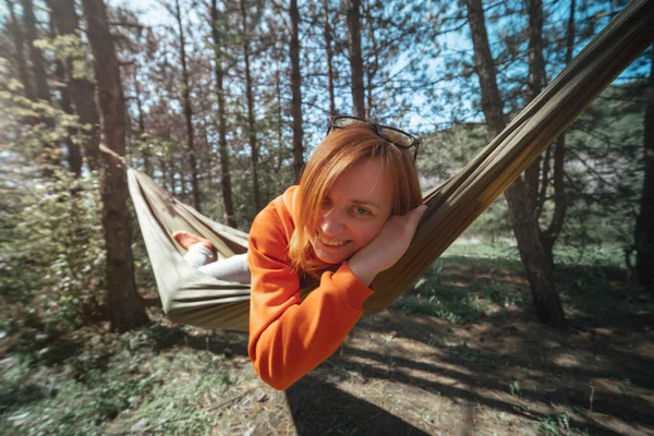 Portrait Young Woman Close Resting Hammock Middle Forest Summer Day — Stock Photo, Image