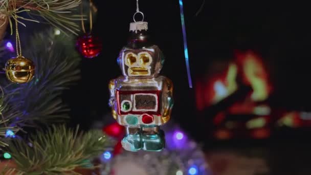 Android Robot Kandalló Gyertyák Karácsonyfa Játék Dekorációk Újév Karácsony — Stock videók