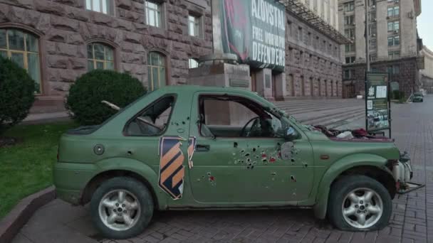 Kyiv Ukrayna Ukrayna Savunucularının Arabası Rus Işgalciler Tarafından Vuruldu Rusya — Stok video