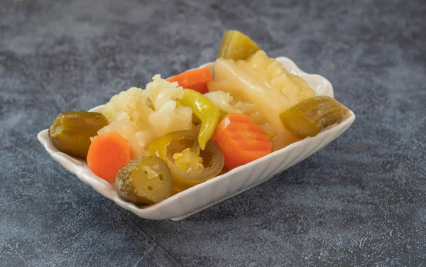 Turkiska Blandade Pickles Morot Peppar Tomat Blomkål Kål Vitlök Vit — Stockfoto