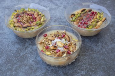 Geleneksel lezzetli Türk tatlıları; Ashura (Emin)