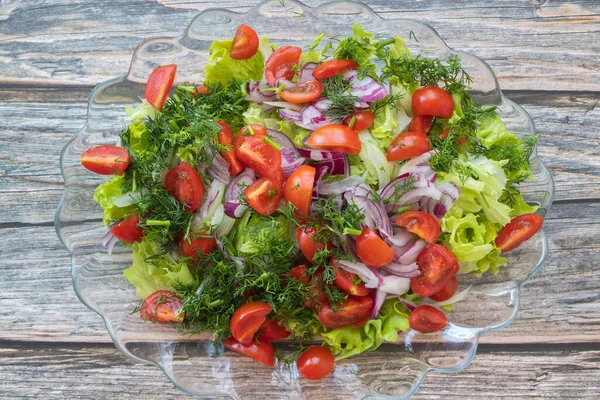 Зелений Овочевий Салат Ландшафтом Томатами Цибулею Концепція Здорової Їжі — стокове фото