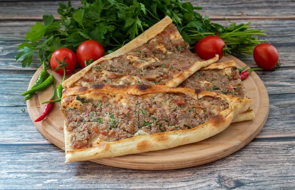 Comida Tradicional Turca Deliciosa Pide Con Carne Picada Nombre Turco — Foto de Stock