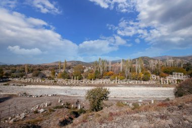 Aydn, Türkiye - 30 Ekim 2022: Afrodisias Antik Şehir Müzesi; Afrodizyak kazılarında bulunan Yunan ve Roma döneminden heykeller.