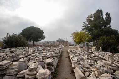  Selcuk ilinin Ayasuluk Tepesi 'ndeki Ayasuluk Şatosu, Efes, Türkiye