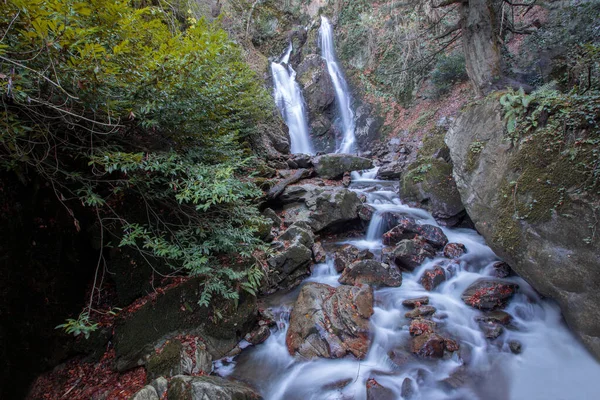 Türkiye 'nin Bursa ilçesinde Oylat Şelalesi.