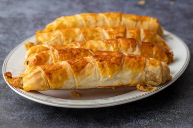 Sigara Brei - Trkpro şekilli Rolls, Patates Peynirli Turta.