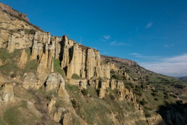 Peri bacaları, Kula Geopark Manisa, Türkiye 'de. Kuladoccia olarak da bilinen Kula Volkanik Geopark. UNESCO tarafından bir UNESCO Global Geopark olarak tanındı ve ülkenin tek geopark 'ıdır.