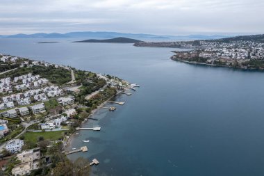 Gundogan ilçe plajının insansız hava aracı görüntüsü, Bodrum, Türkiye