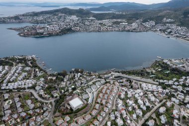 Gundogan ilçe plajının insansız hava aracı görüntüsü, Bodrum, Türkiye