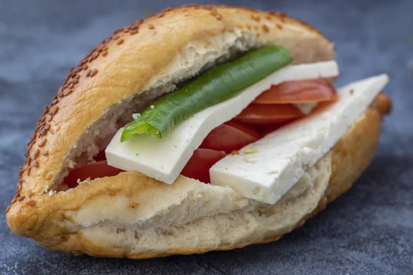 Kaltes Sandwich Izmir Kumru Tomaten Paprika Käse Und Sesambrot — Stockfoto