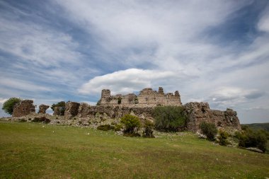 Eski kale; Yogurtcu Kalesi, Manisa - Türkiye