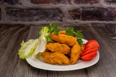 Cam tabakta Türk usulü mercimek köftesi