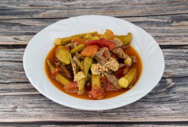 Tabakta et çorbası..