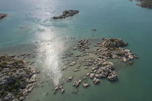 İHA 'dan Kekova köyündeki (ucagiz) tekneler görülüyor. Antalya 'nın Kekova adası.