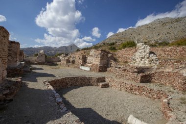 Burdur yakınlarındaki Sagalassos antik kenti. Roma şehrindeki Yukarı Agora kalıntıları..