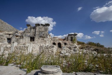 Burdur yakınlarındaki Sagalassos antik kenti. Roma şehrindeki Yukarı Agora kalıntıları..