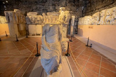 Denizli, Türkiye - 31 Ocak 2024: Pamukkale 'deki Hierapolis Arkeoloji Müzesi