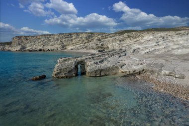 Alacati 'nin en güzel plajlarından biri, Delikli Körfezi plajı,