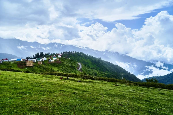 Landschaft Eines Bergdorfes Den Wolken Georgien — Stockfoto