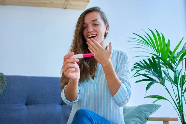 Young Happy Satisfied Shocked Surprised Woman Rejoices Positive Pregnancy Test — Stock Photo, Image