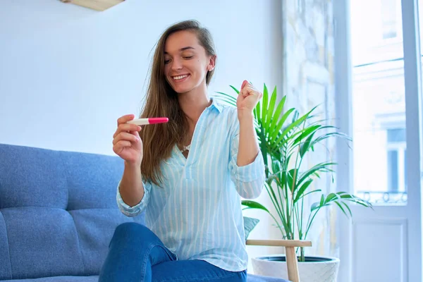 Happy Cute Satisfied Young Smiling Woman Rejoices Positive Pregnancy Test — Stock Photo, Image