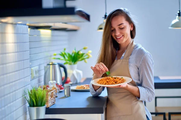 Smiling Happy Joyful Cute Cooking Woman Wearing Apron Decorates Fresh — Stock Photo, Image