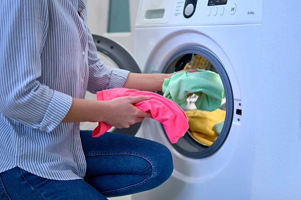 Woman Loads Washing Machine Colored Clothes Laundry Day — Stock Photo, Image