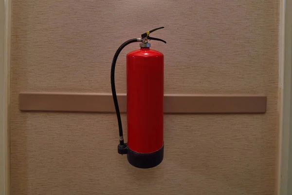 Fire Extinguisher Wall Hotel Corridor — Stockfoto