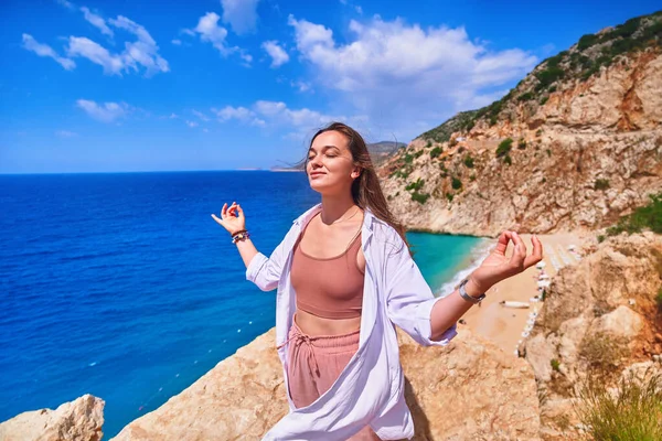 Happy Carefree Joyful Calm Girl Traveler Meditates Enjoys Vacation Holidays — Stock Photo, Image