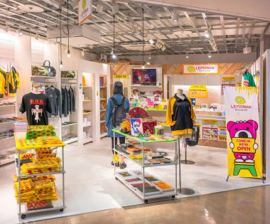 harajuku, Tokyo - 10 Mayıs 2024: HIDE (1964-98) gitaristi ve Zilch or Hide with Spread Beaver 'ın şarkıcısı LEMONeD tarafından 1996 yılında yaratılan moda ve çeşitli ürünler resmi mağazası