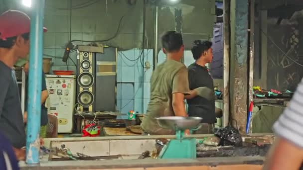 Обладнаному Ринку Клієнти Стоять Біля Касового Апарату Свіжими Морепродуктами Балі — стокове відео