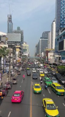 Bangkok: 15 Şubat 2023: Bangkok sokaklarının güzel manzarası. Yüksek kalite 4k görüntü