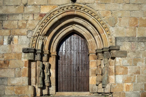 Дверь Церкви Санта Мария Дель Азоге Пуэбла Санта Самора Испания — стоковое фото