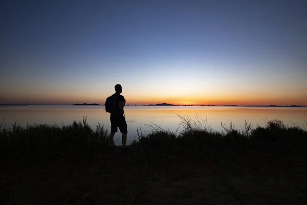 Silhouette Man Hiking Contemplating Sunrise Mar Menor Cartagena Region Murcia — Stock Photo, Image
