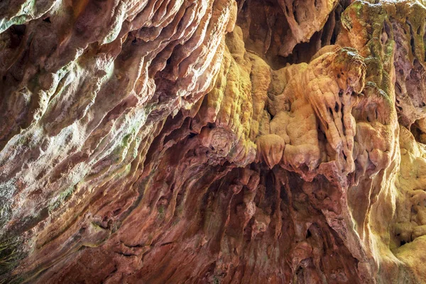 西班牙穆尔西亚地区阿莱多La Arboleja海峡岩层 水蚀形成钟乳石 — 图库照片