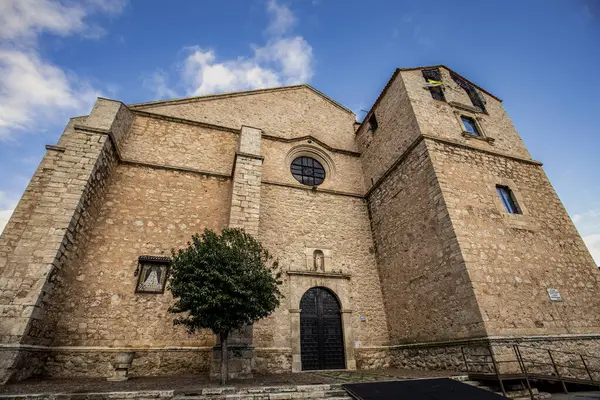 Almagro, Ciudad Real, Castilla la la Mancha, İspanya 'daki Kutsal Ana Kilisesi' nin anıtsal cephesi.