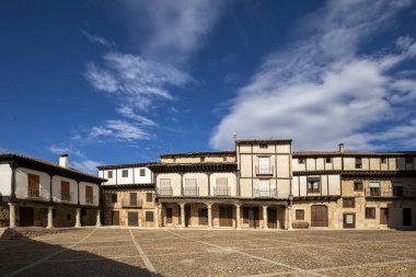 Eski Atienza, Guadalajara, Castilla-La Mancha, İspanya 'nın tarihi binaları, ortaçağ Pazar Meydanı' ndan