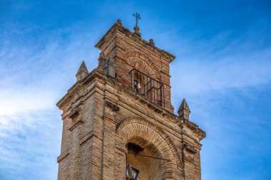 San Francisco de Asis Kilisesi 'nin çan kulesi Priego de Cordoba, Cordoba, Endülüs, İspanya