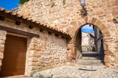 Eski Atienza, Guadalajara, Castilla-La Mancha, İspanya 'nın ortaçağ kapısı.