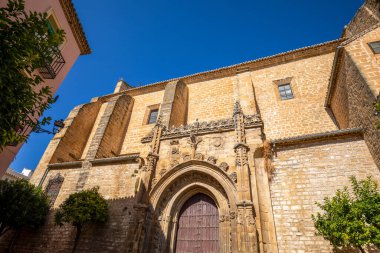 UNESCO 'nun dünya mirası olan Ubeda, Jaen, Endülüs, İspanya' daki San Isidro Kilisesi 'nin Gotik tarafı.