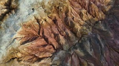 Terk edilmiş Mazarrn madeni Murcia Bölgesi, İspanya 'nın atıklarının oluşturduğu dokuların havadan görünüşü.