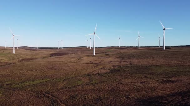 Aerial Video Flying Wind Turbines Mountain Ireland — Video