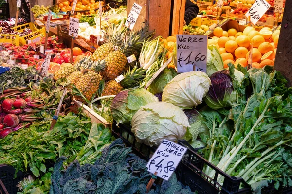Velence Olaszország 2023 Február Friss Gyümölcs Zöldségpiac Velencében Olaszországban — Stock Fotó