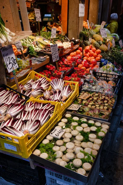 Veneza Itália Fevereiro 2023 Mercado Frutas Legumes Frescos Veneza Itália — Fotografia de Stock